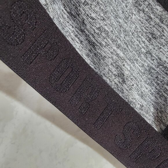 BodyForm Sports Bra Women’s Gray Black Cut Out Racer-back Size 38C - Picture 3 of 5